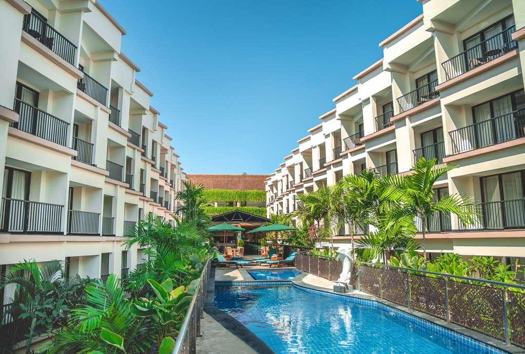 Park Regis Kuta 4*