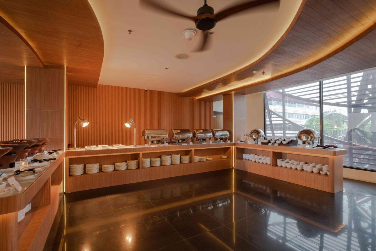 Park Regis Kuta Hotel