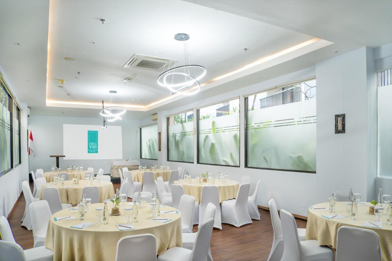 Hotel Park Regis Kuta 4*